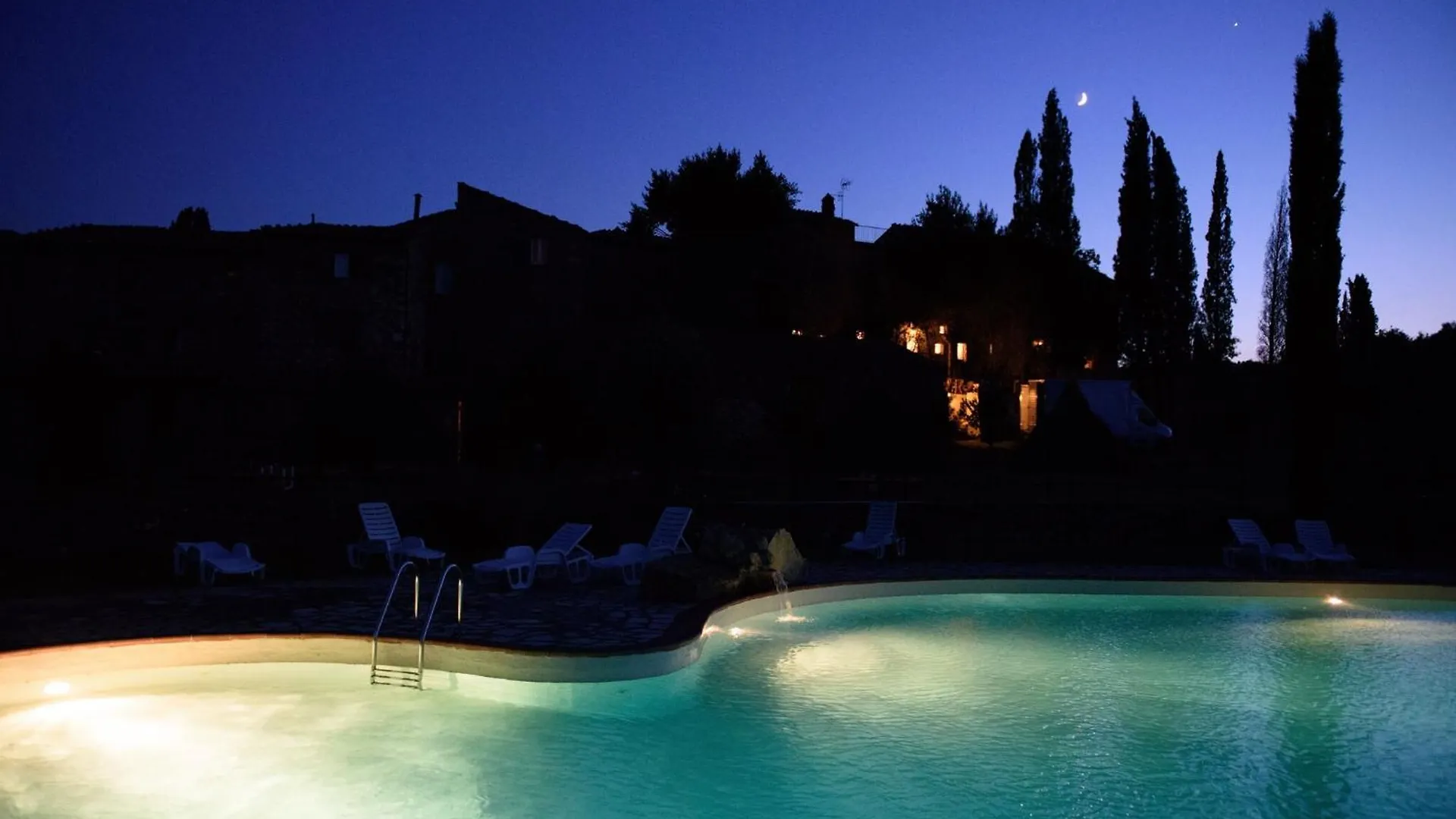 Lovely Farmhouse In Monticiano With Garden Santo