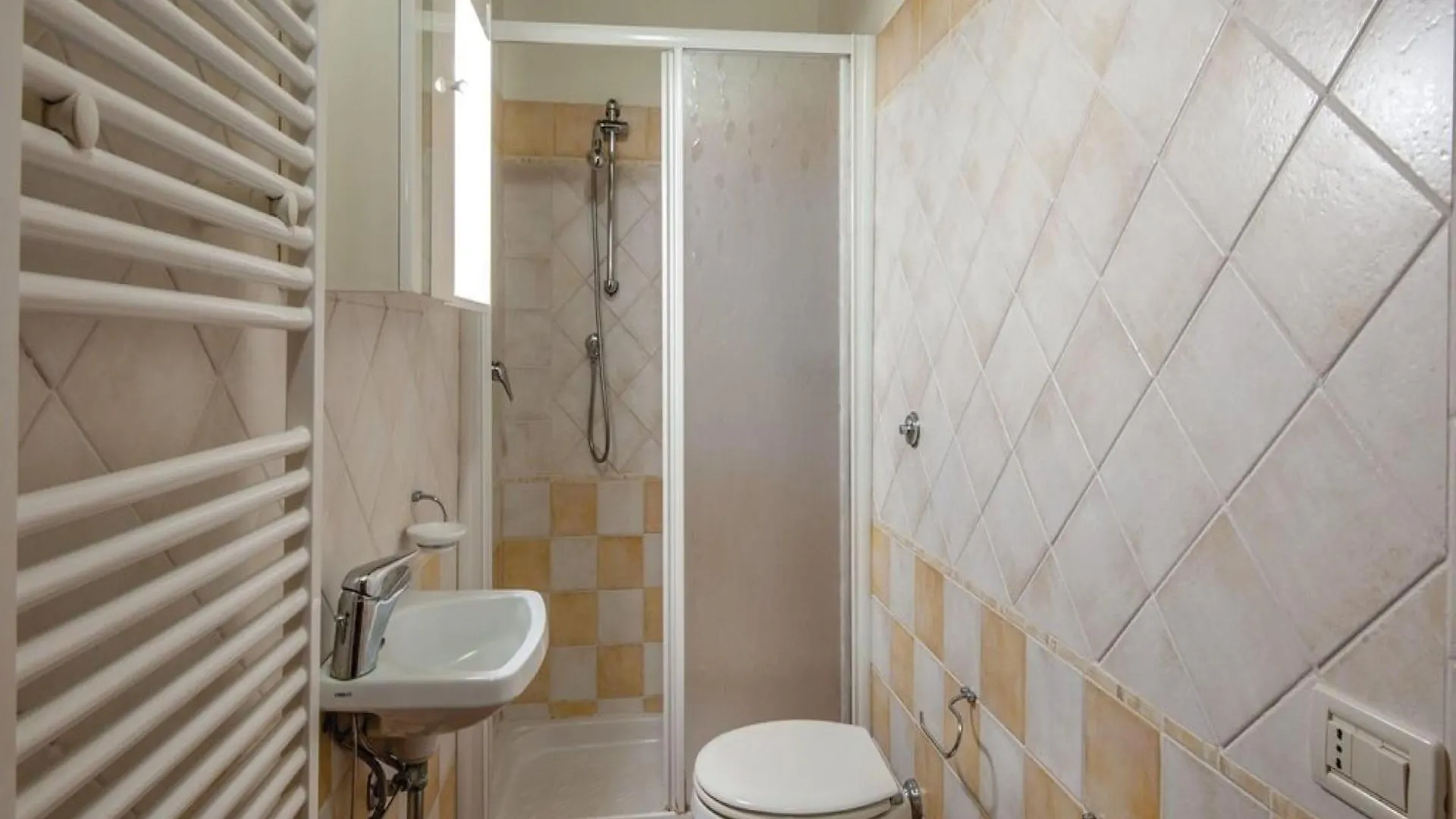 Lovely Farmhouse In Monticiano With Garden Santo Holiday home